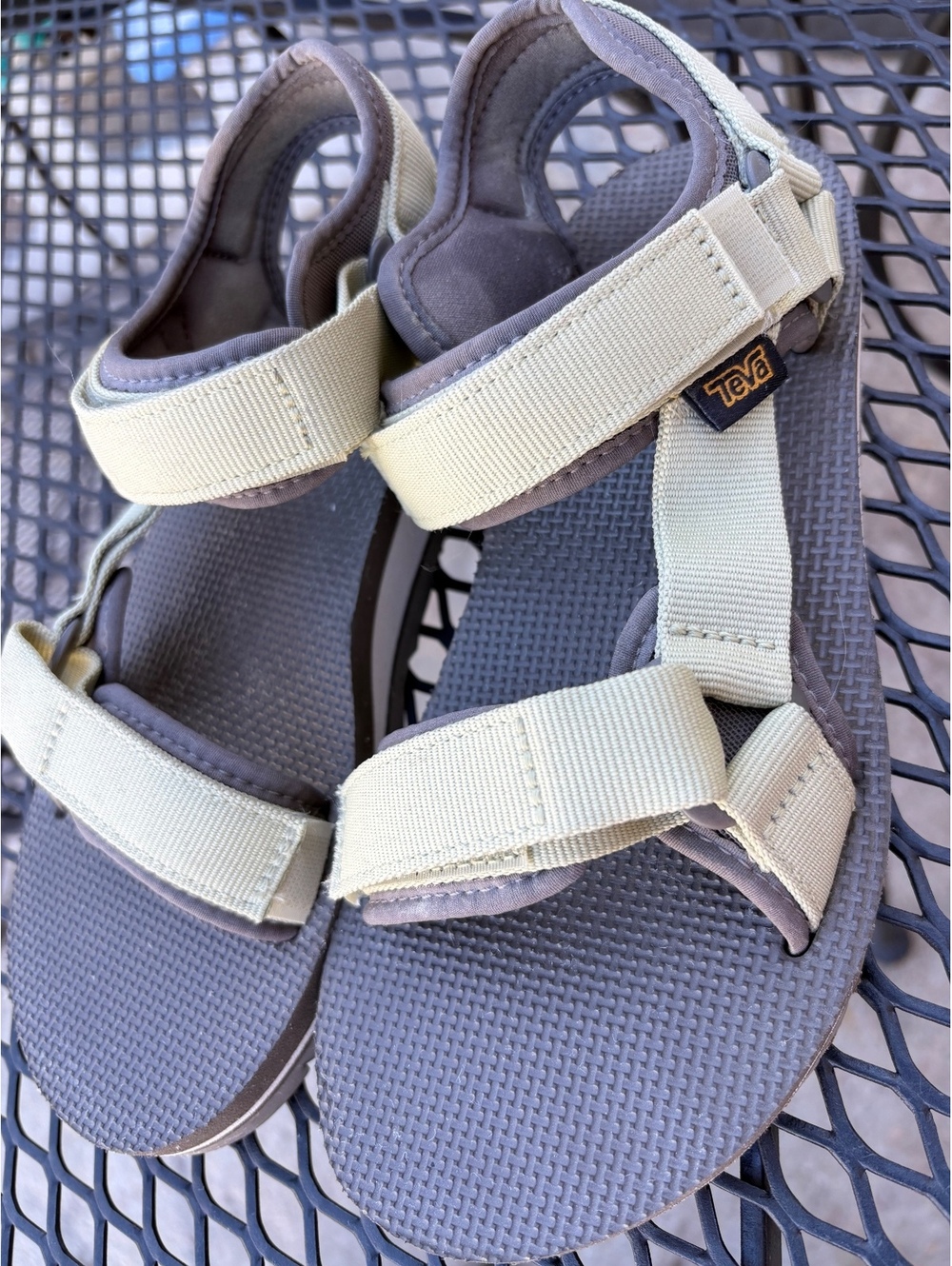 Teva Universal Trail Sandals Sage Green Women's Size 7 Vibram Megagrip Excellent